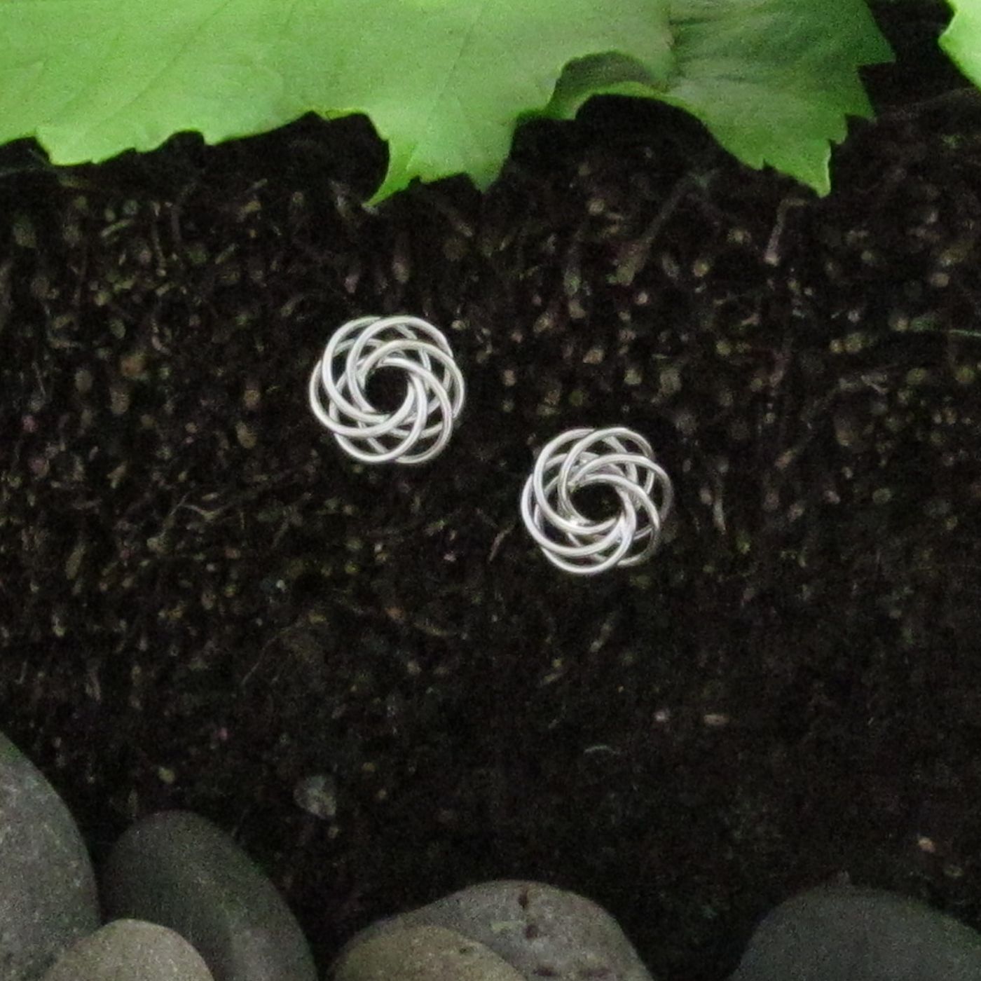 Intertwined Circles Stud Earrings