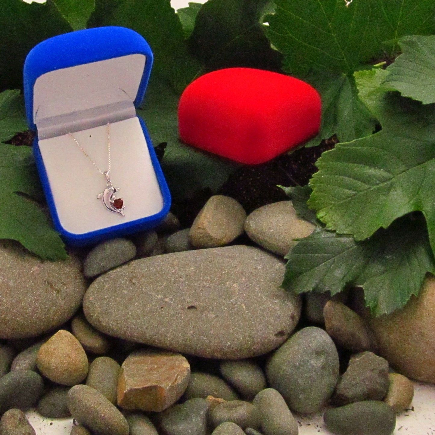 Simulated Velvet Pendant or Earrings Gift Box