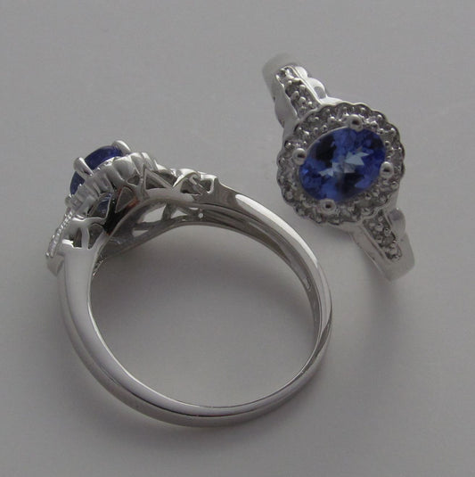 Tanzanite & Diamond Ring
